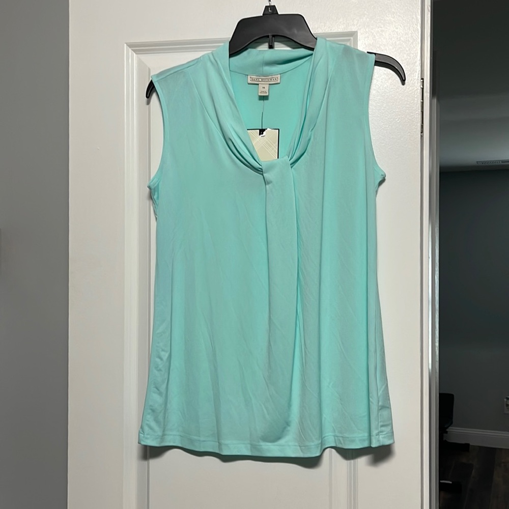 Dana Buchman knotted v neck top size medium